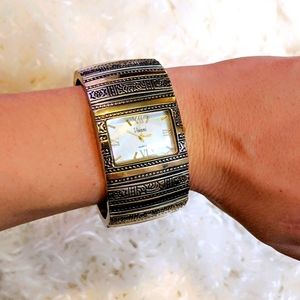 Viviana Iridescent Quartz Watch